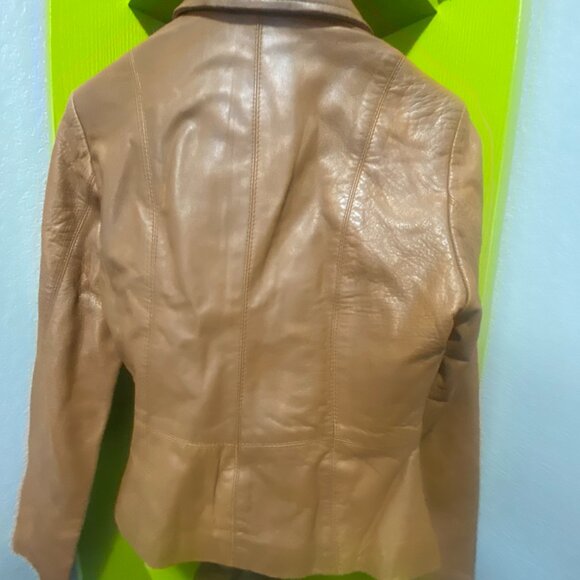 Leather jacket - Picture 2 of 5